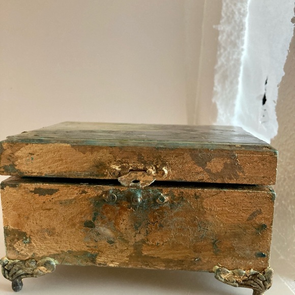 Original oil print decoupage and gilded. Exclusive. . Jewelry box *Hand made.* - Picture 6 of 8